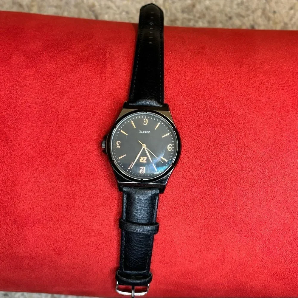 ZR Quartz Watches Unisex in Black